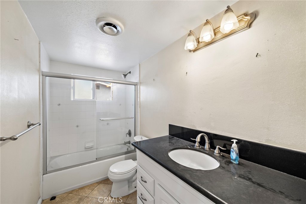 2520 Andover