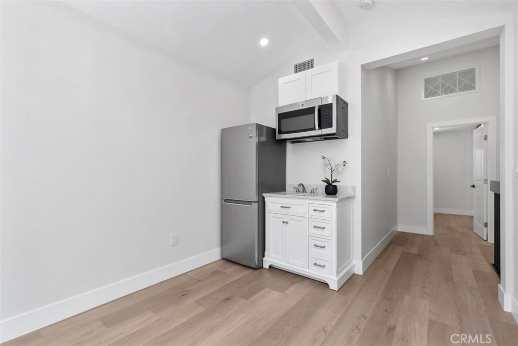 3871 Hendrix Street 2