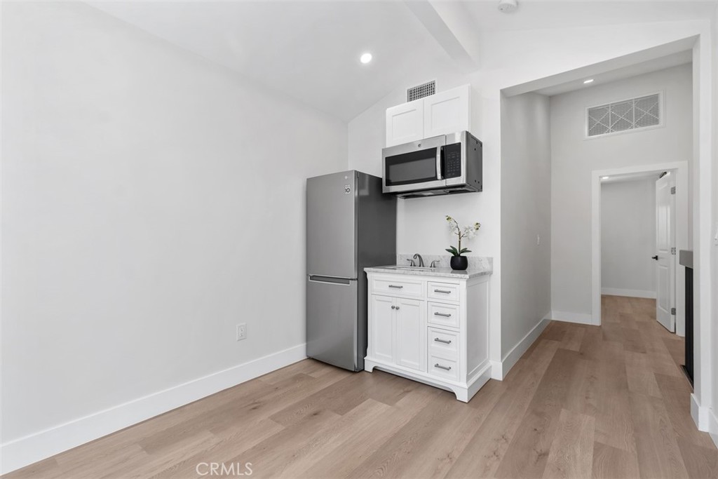 3871 Hendrix Street 2