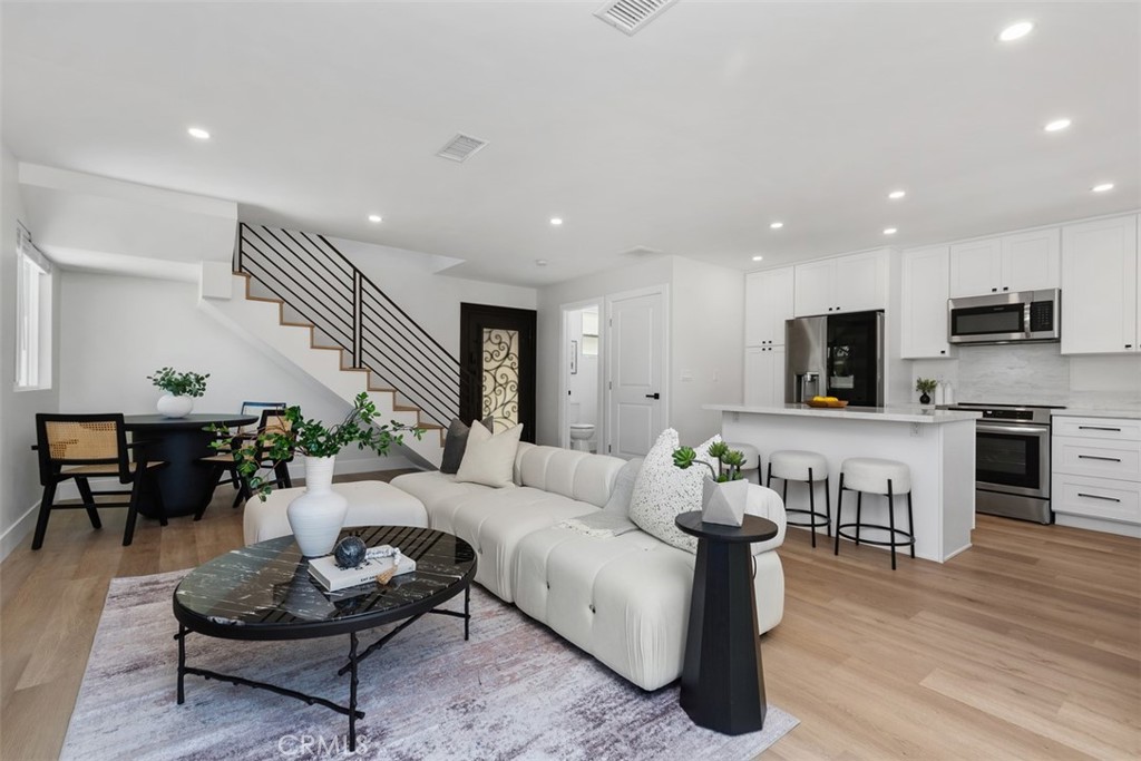 3871 Hendrix Street 2