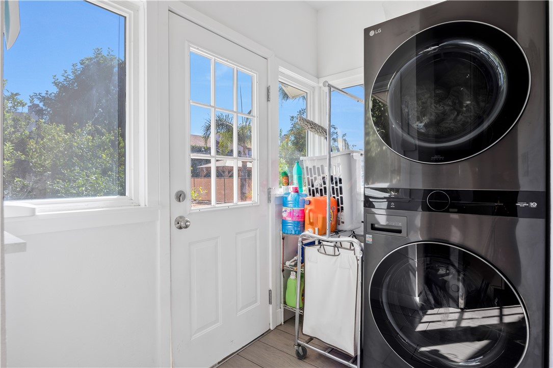 1007 S Magnolia Avenue