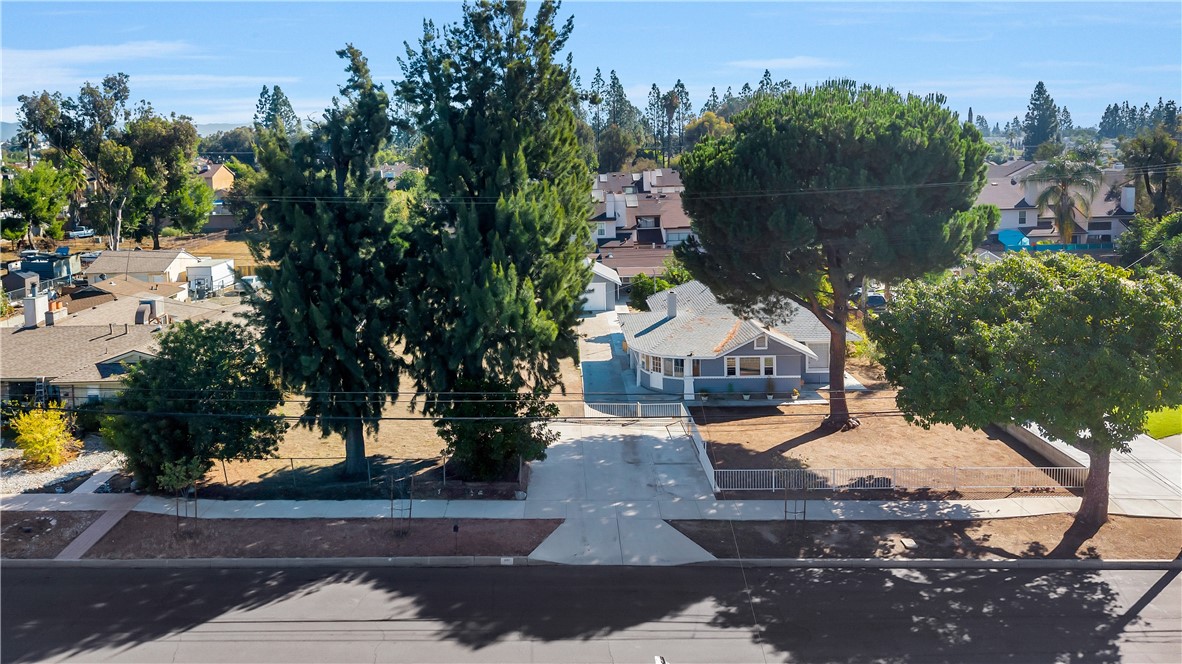 1007 S Magnolia Avenue