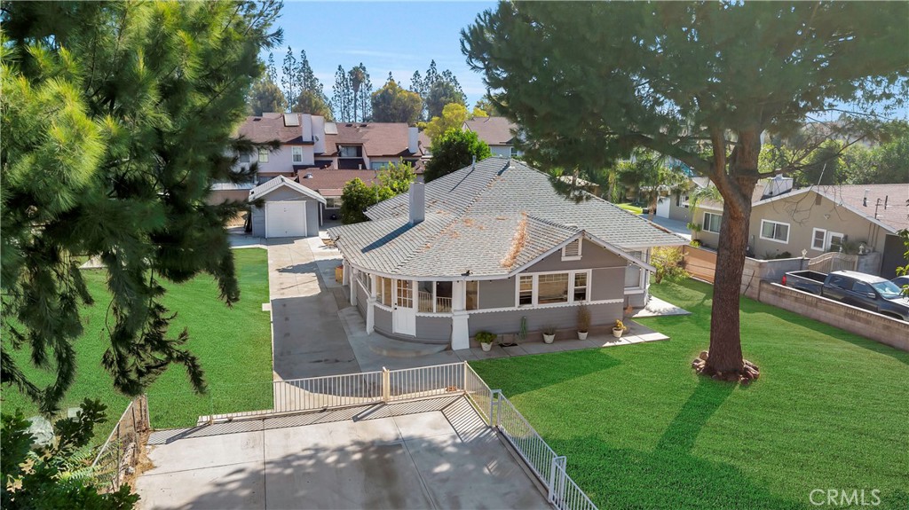 1007 S Magnolia Avenue