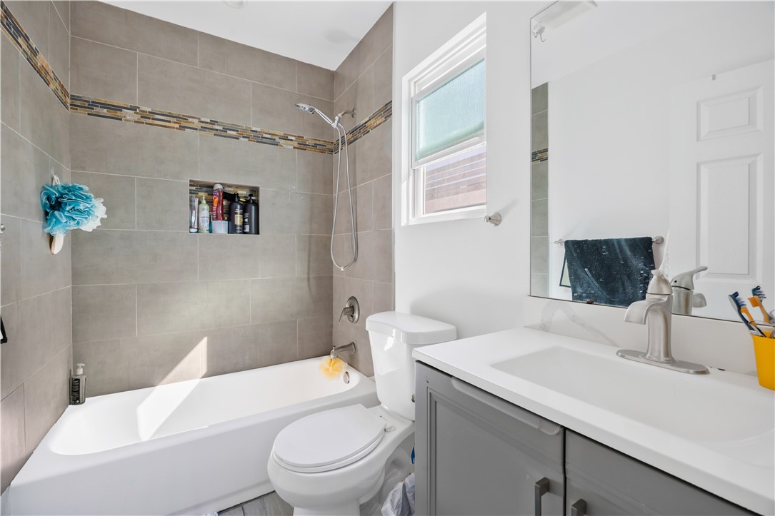 1007 S Magnolia Avenue