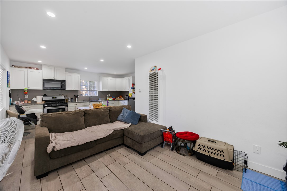 1007 S Magnolia Avenue