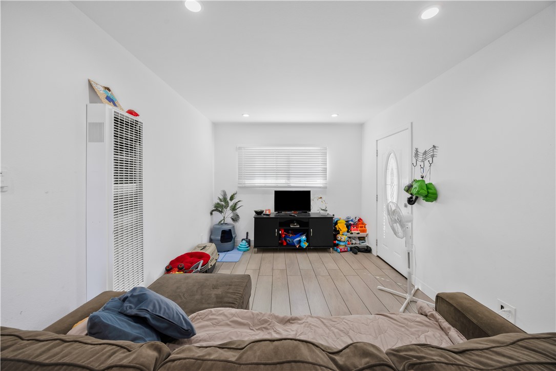 1007 S Magnolia Avenue