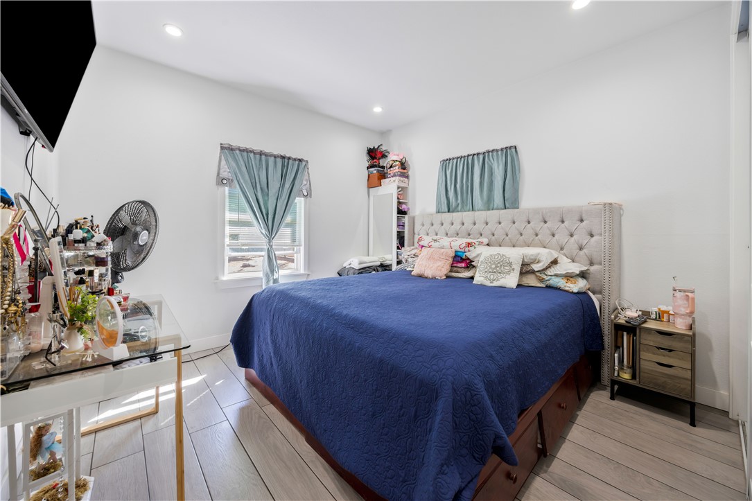 1007 S Magnolia Avenue