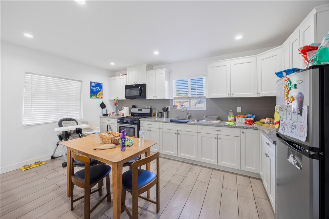 1007 S Magnolia Avenue