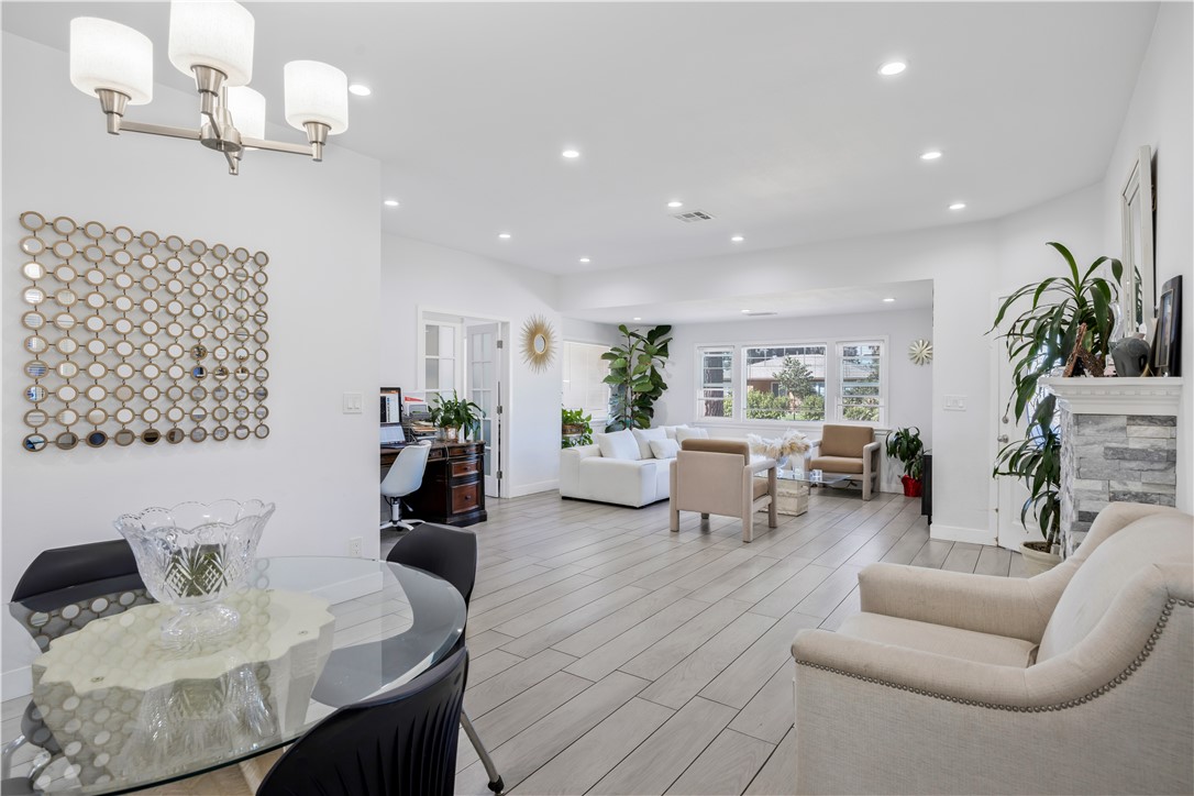 1007 S Magnolia Avenue