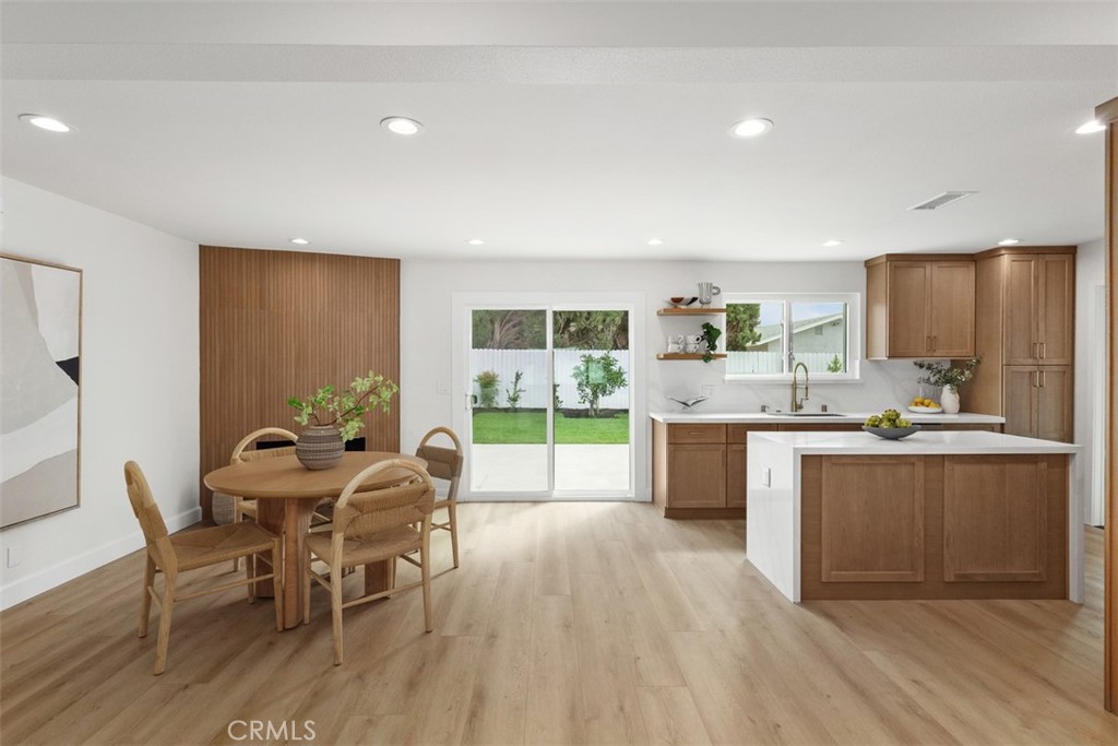 1412 E Quincy Avenue