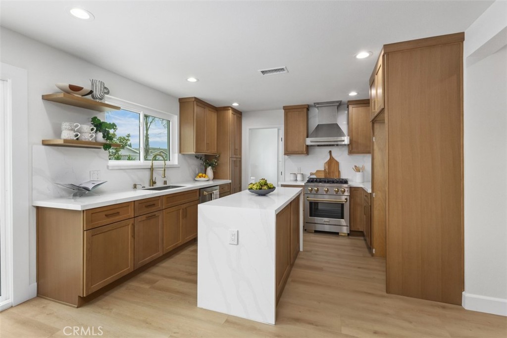 1412 E Quincy Avenue