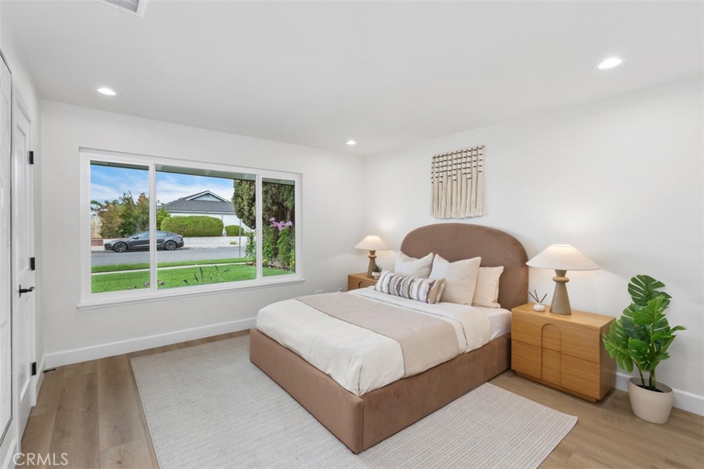 1412 E Quincy Avenue