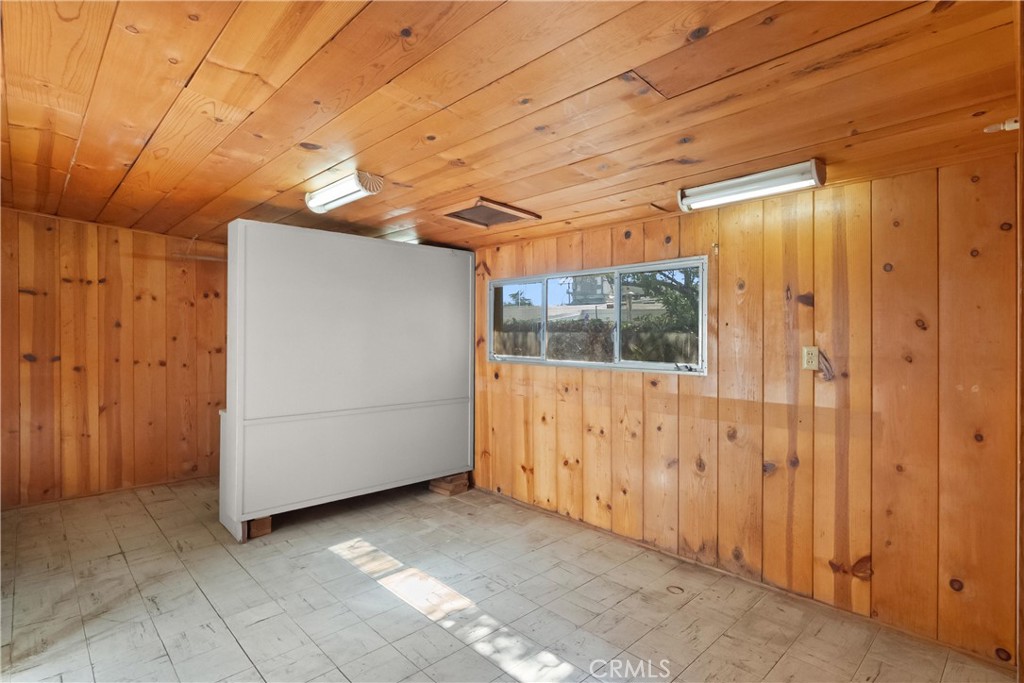 11531 Sunnybrook Lane