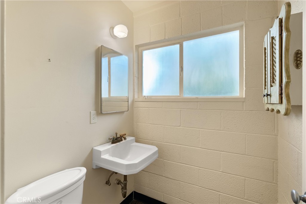 11531 Sunnybrook Lane