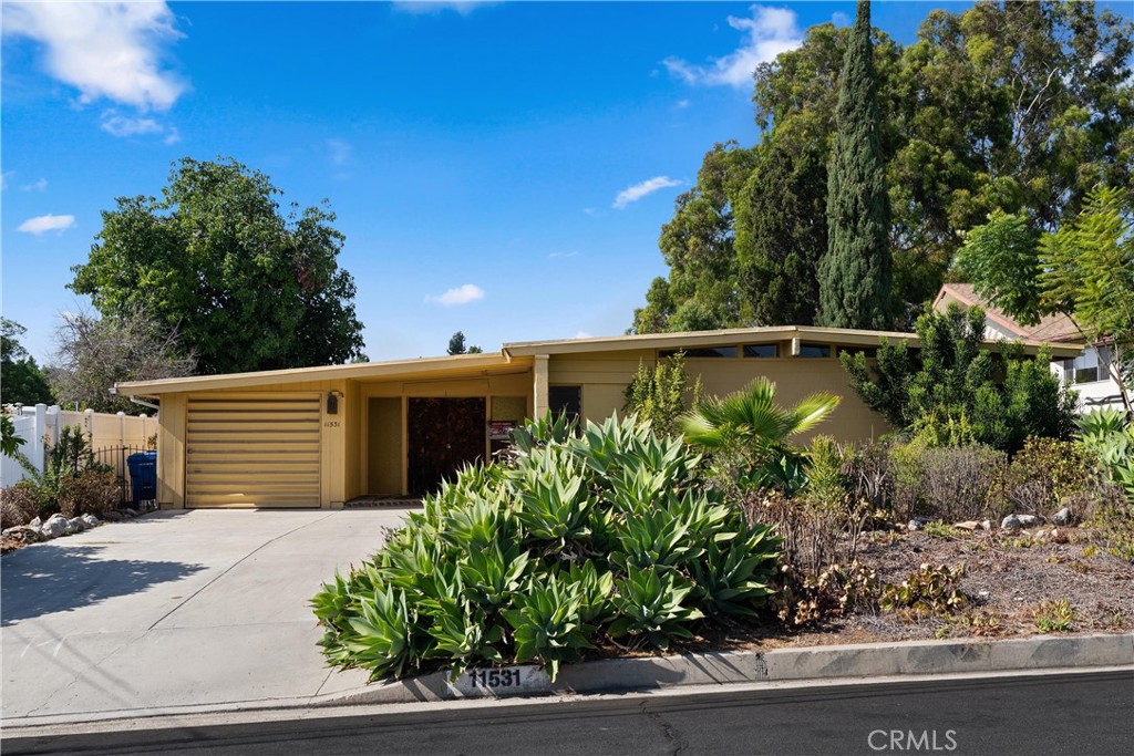 11531 Sunnybrook Lane