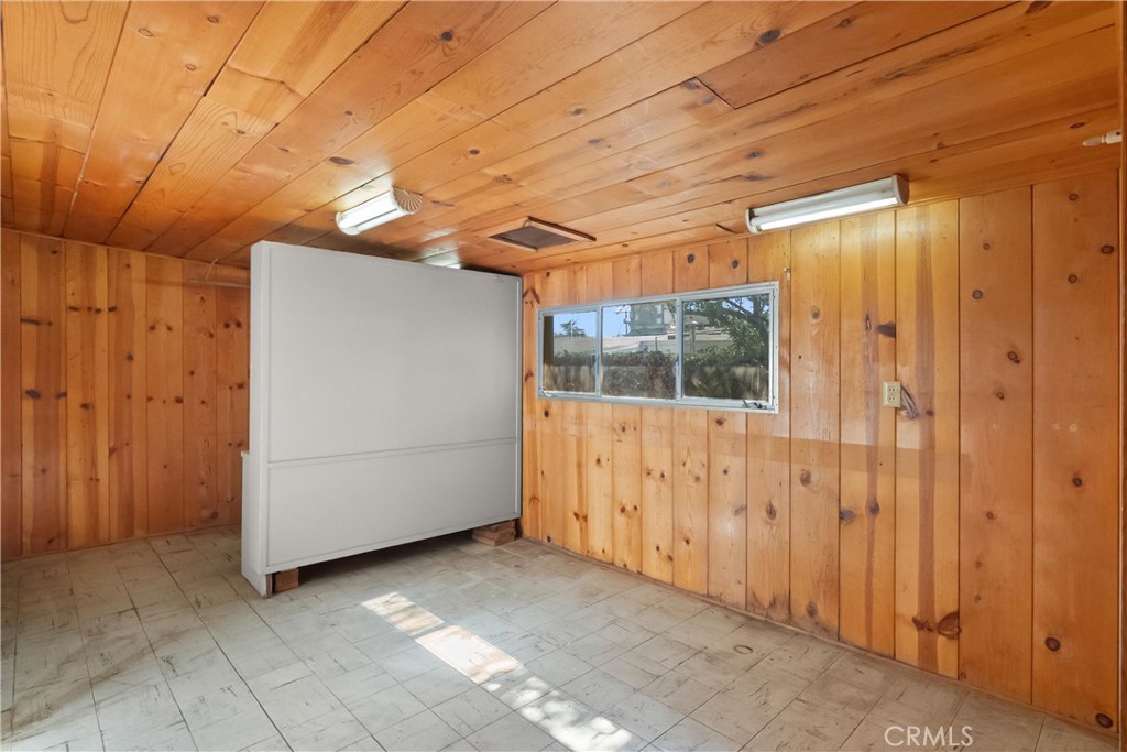 11531 Sunnybrook Lane