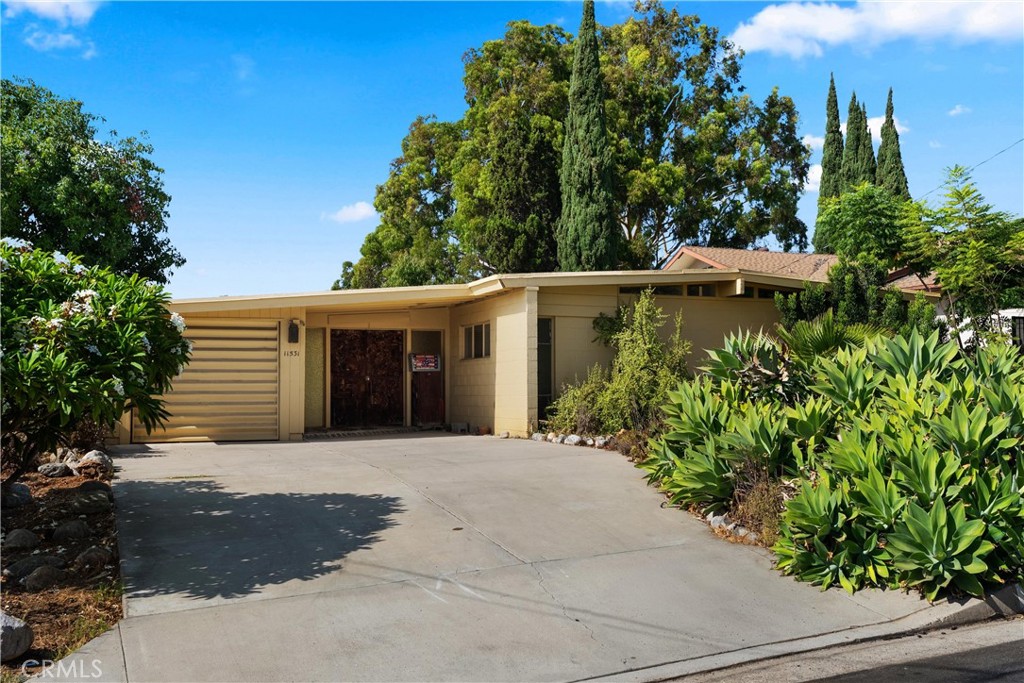 11531 Sunnybrook Lane