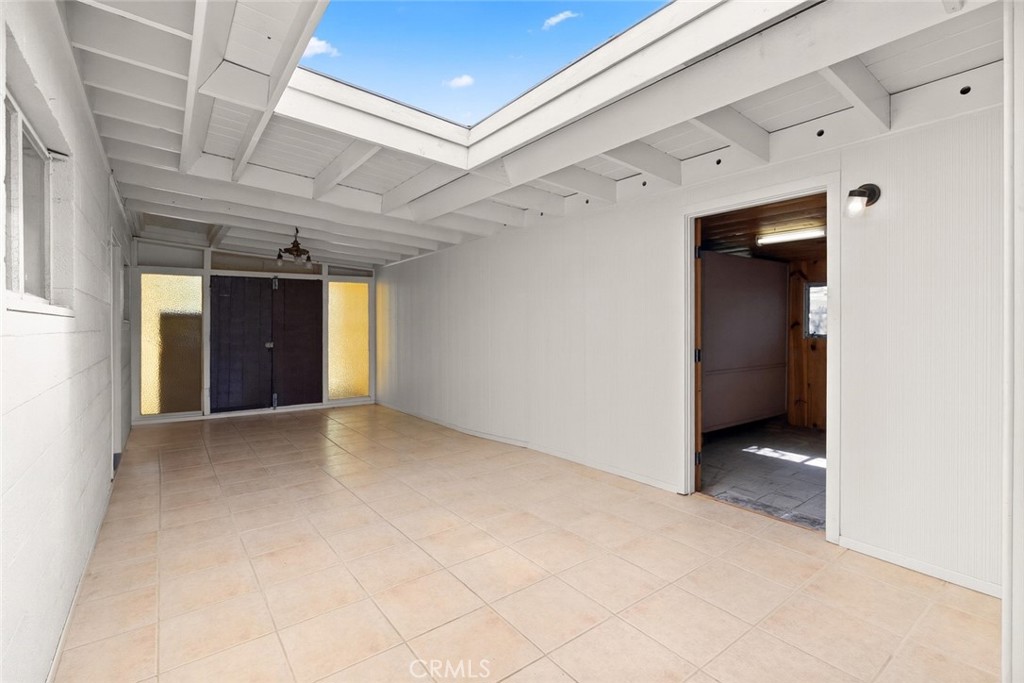 11531 Sunnybrook Lane