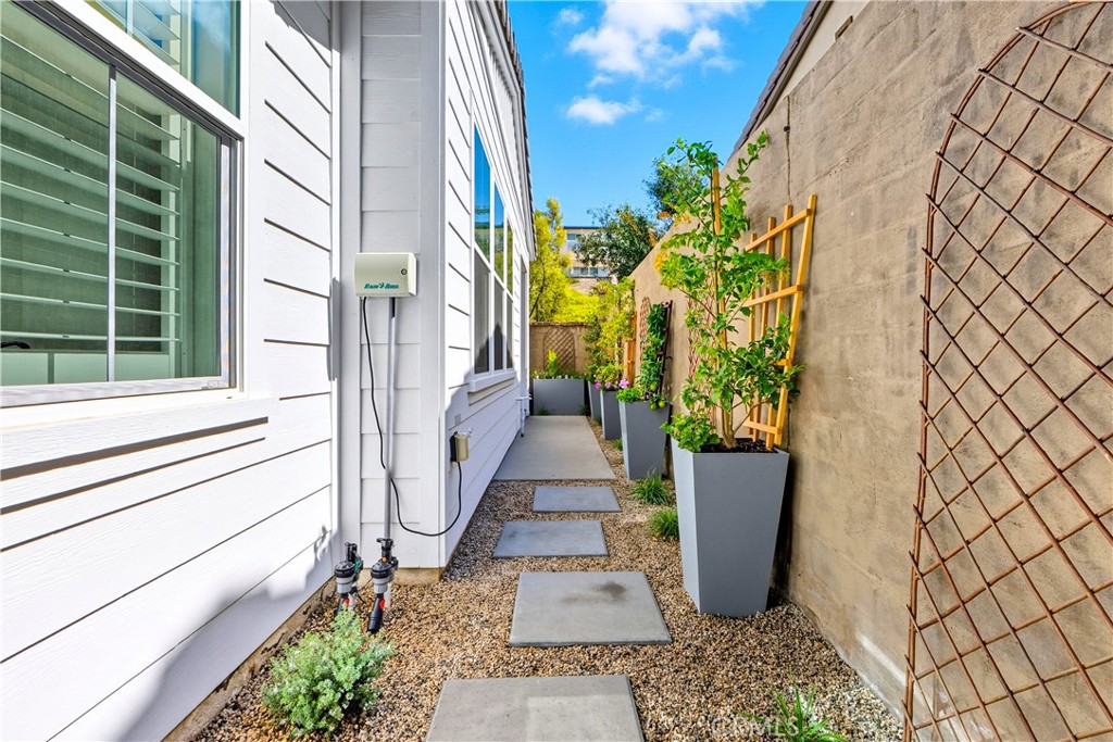 37 Garcilla Drive