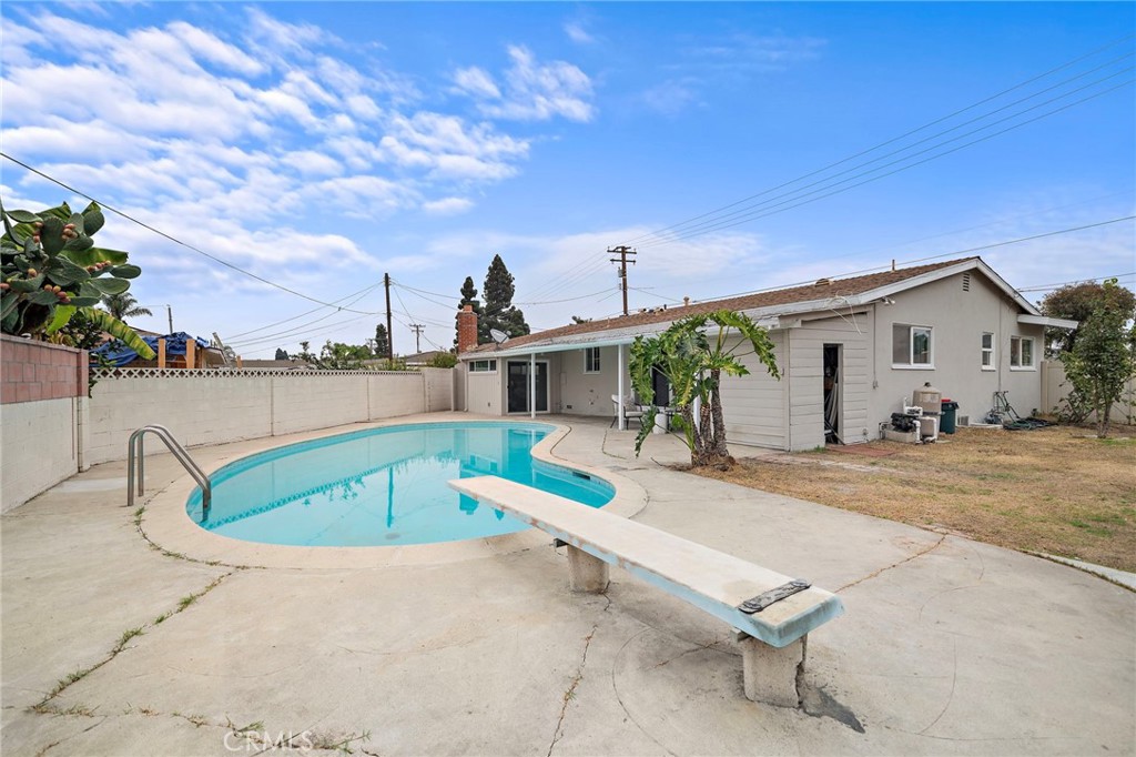 13411 Magnolia Street