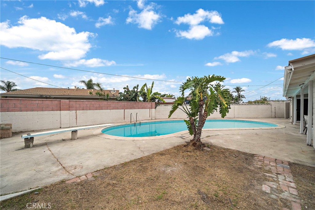 13411 Magnolia Street