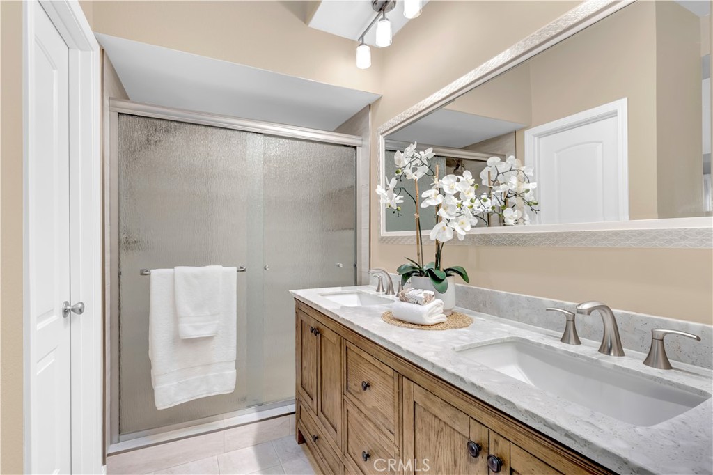 27369 Paseo Placentia