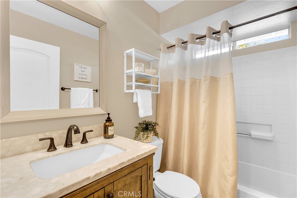 27369 Paseo Placentia