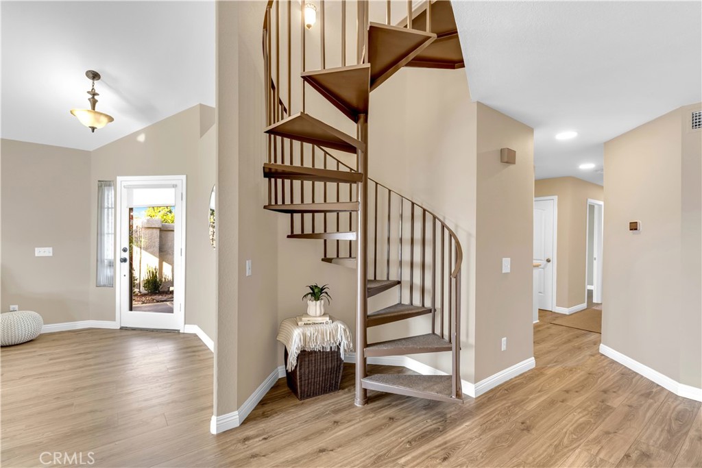 27369 Paseo Placentia