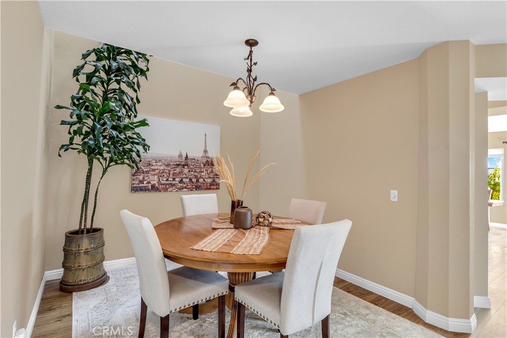 27369 Paseo Placentia