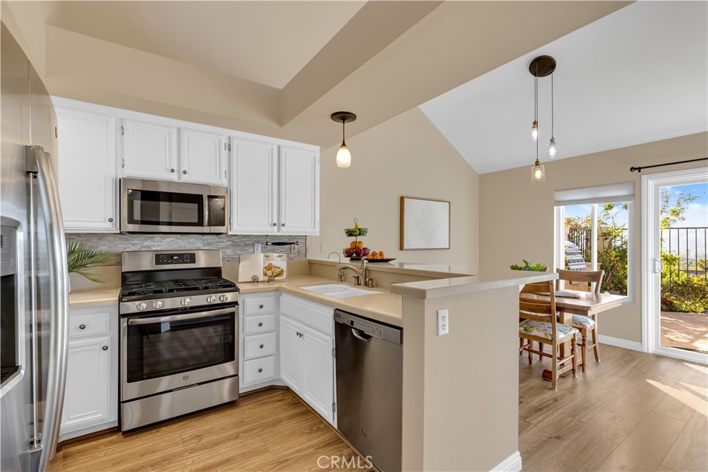 27369 Paseo Placentia