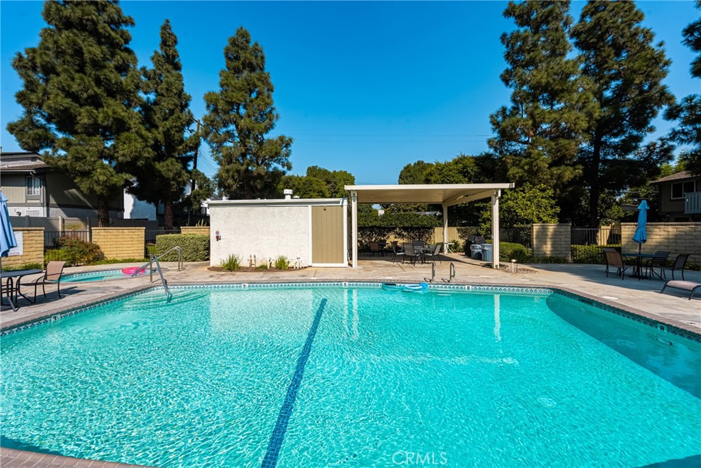 1055 Tustin Pines