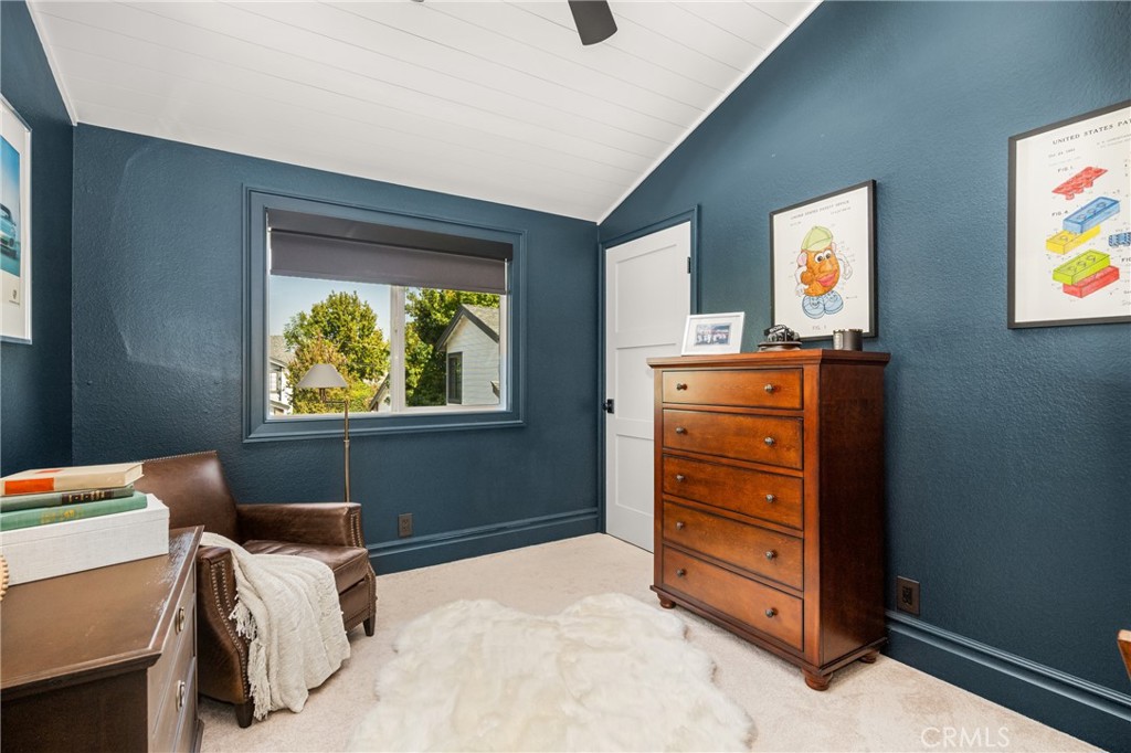 1055 Tustin Pines