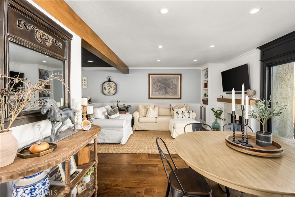 1055 Tustin Pines