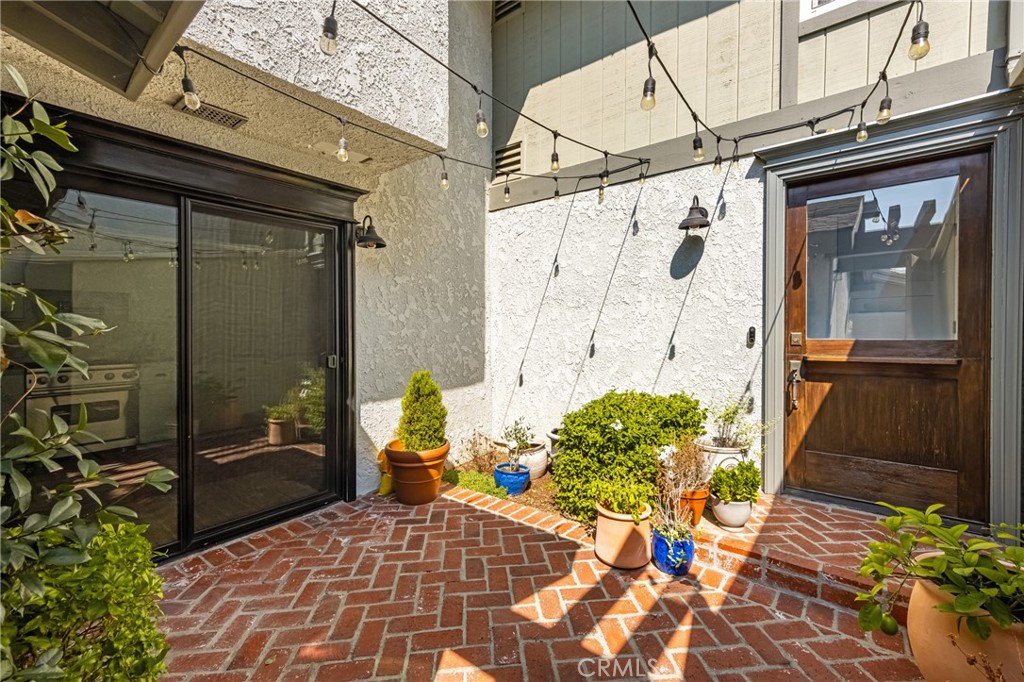 1055 Tustin Pines