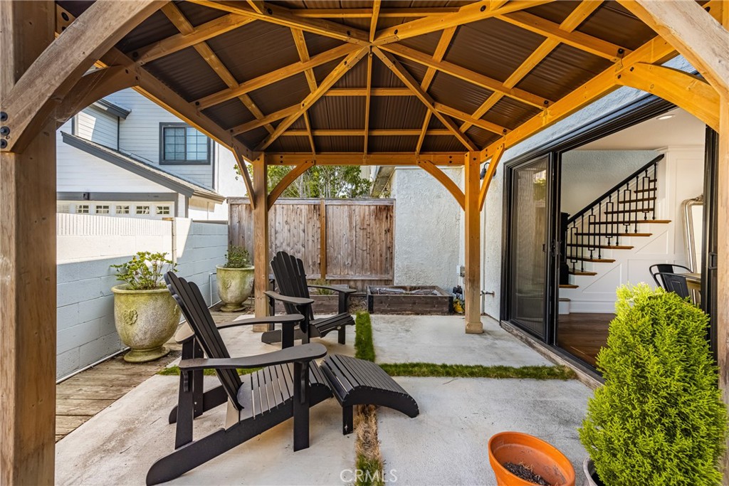 1055 Tustin Pines