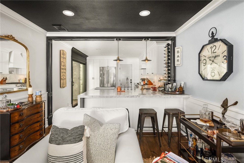 1055 Tustin Pines