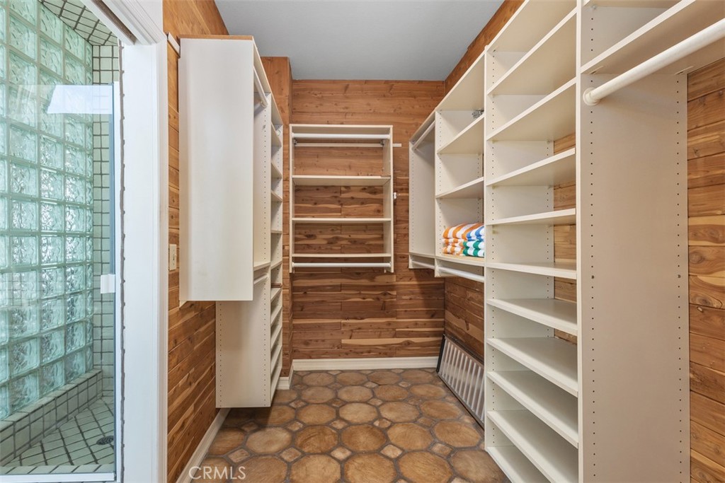 16935 S Pacific Avenue