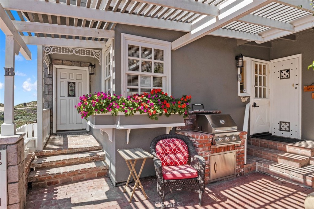 16935 S Pacific Avenue