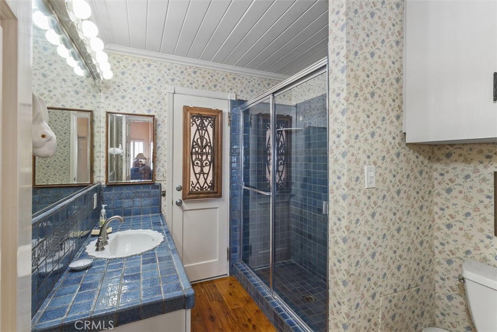 16935 S Pacific Avenue