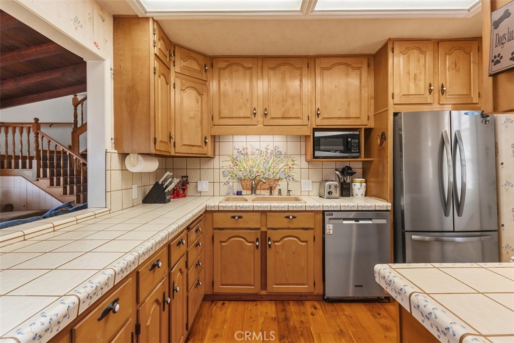 16935 S Pacific Avenue