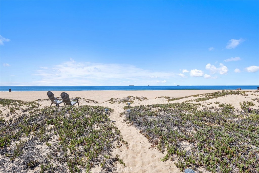 16935 S Pacific Avenue