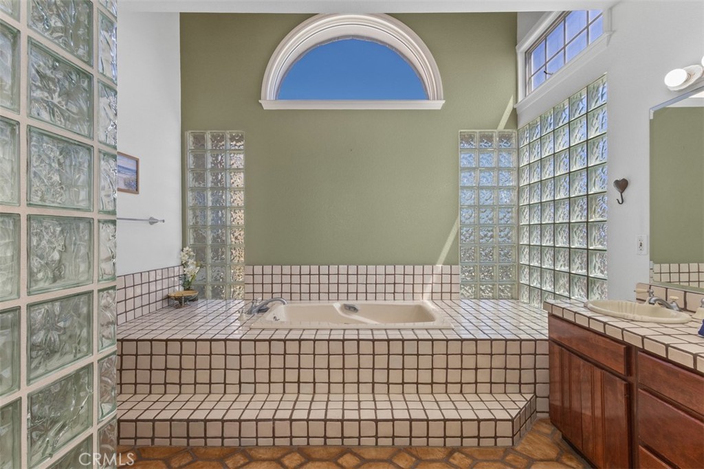 16935 S Pacific Avenue