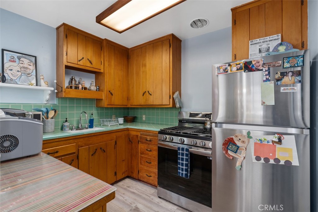 16935 S Pacific Avenue