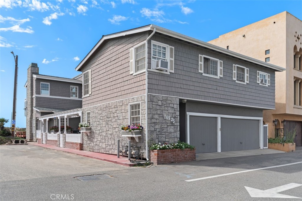 16935 S Pacific Avenue