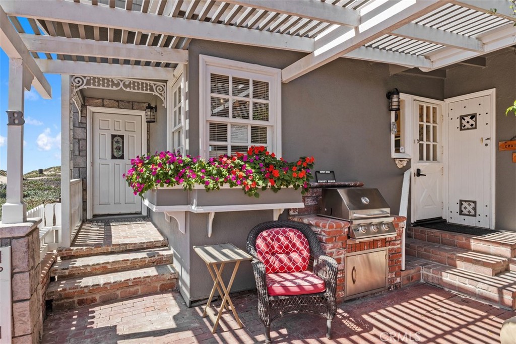 16935 S Pacific Avenue