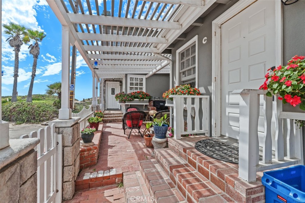 16935 S Pacific Avenue