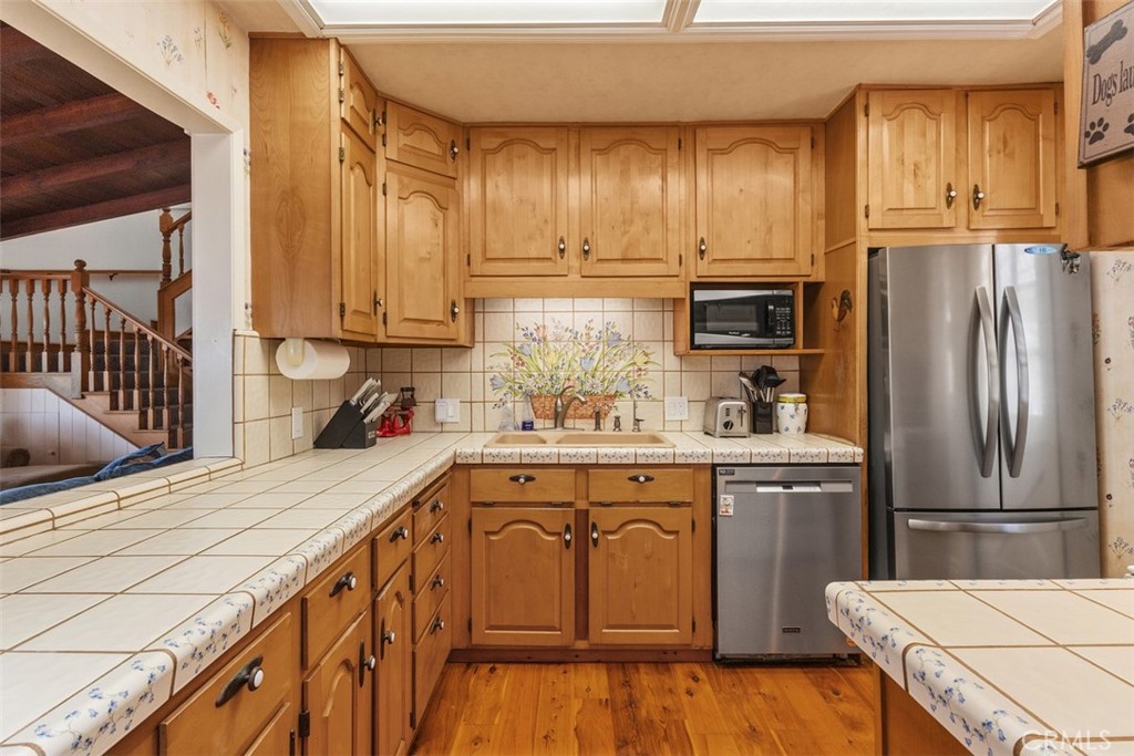 16935 S Pacific Avenue