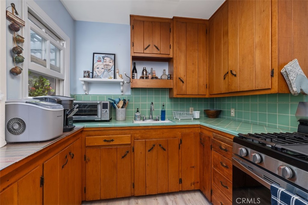 16935 S Pacific Avenue