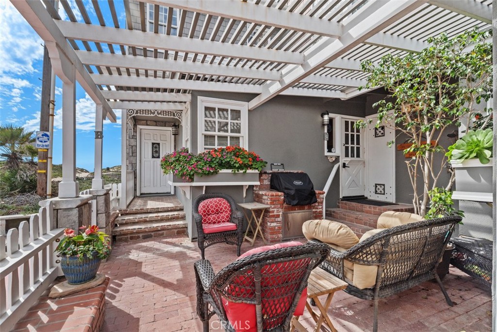 16935 S Pacific Avenue