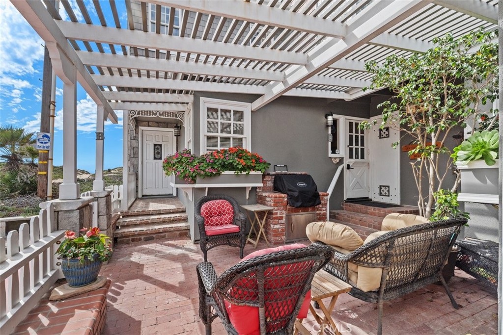 16935 S Pacific Avenue